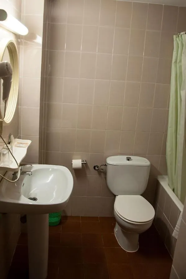 Hostal Fontdemora Mora la Nueva 2*,